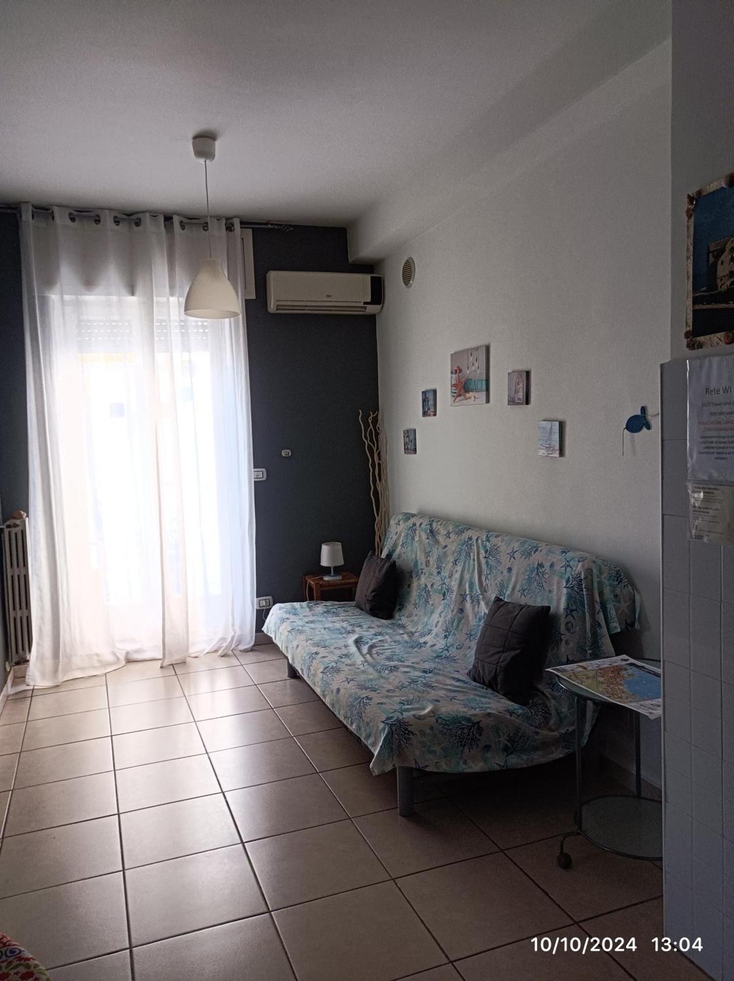 Travel And Living Hotel Trani Buitenkant foto