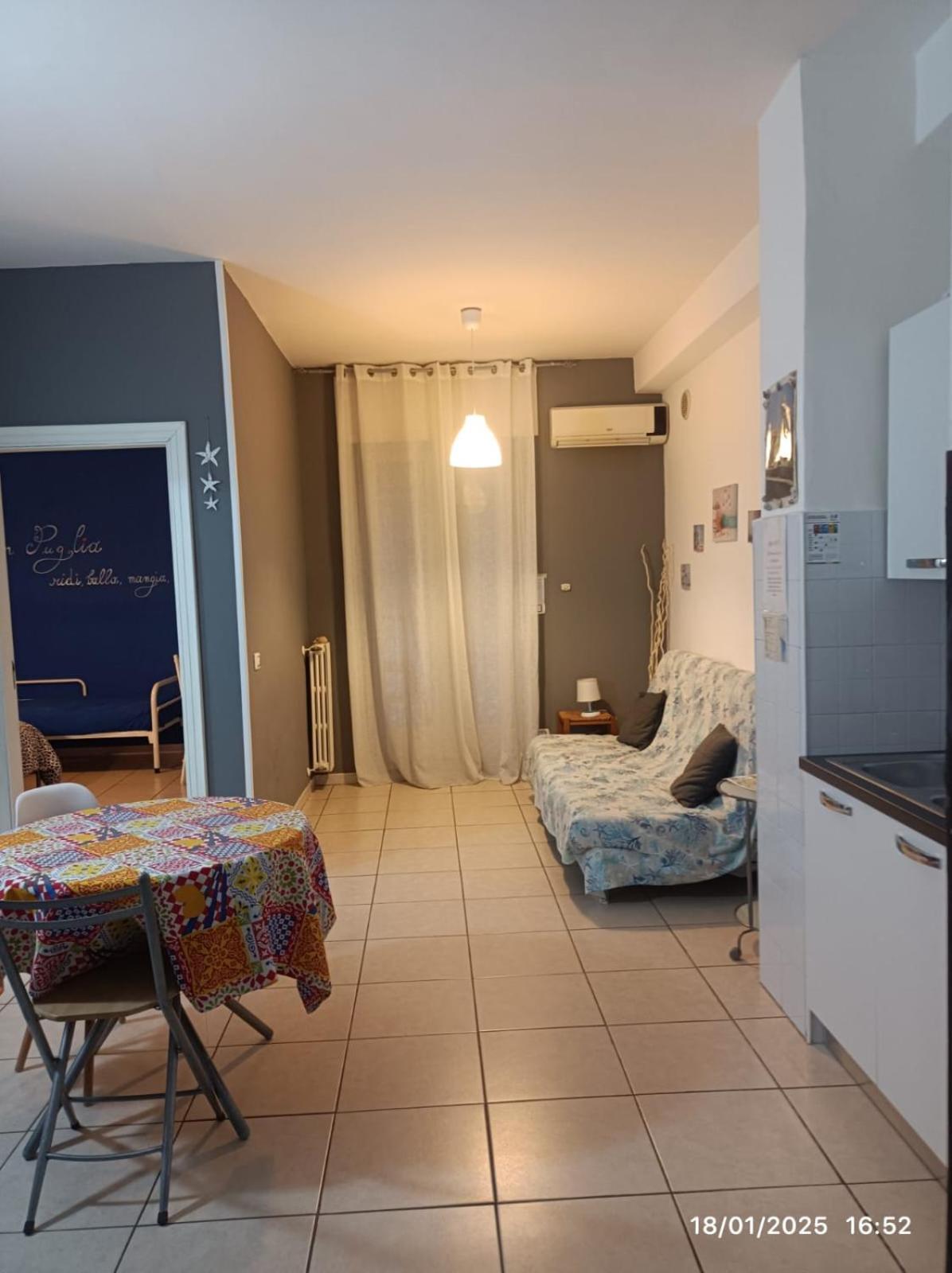 Travel And Living Hotel Trani Buitenkant foto