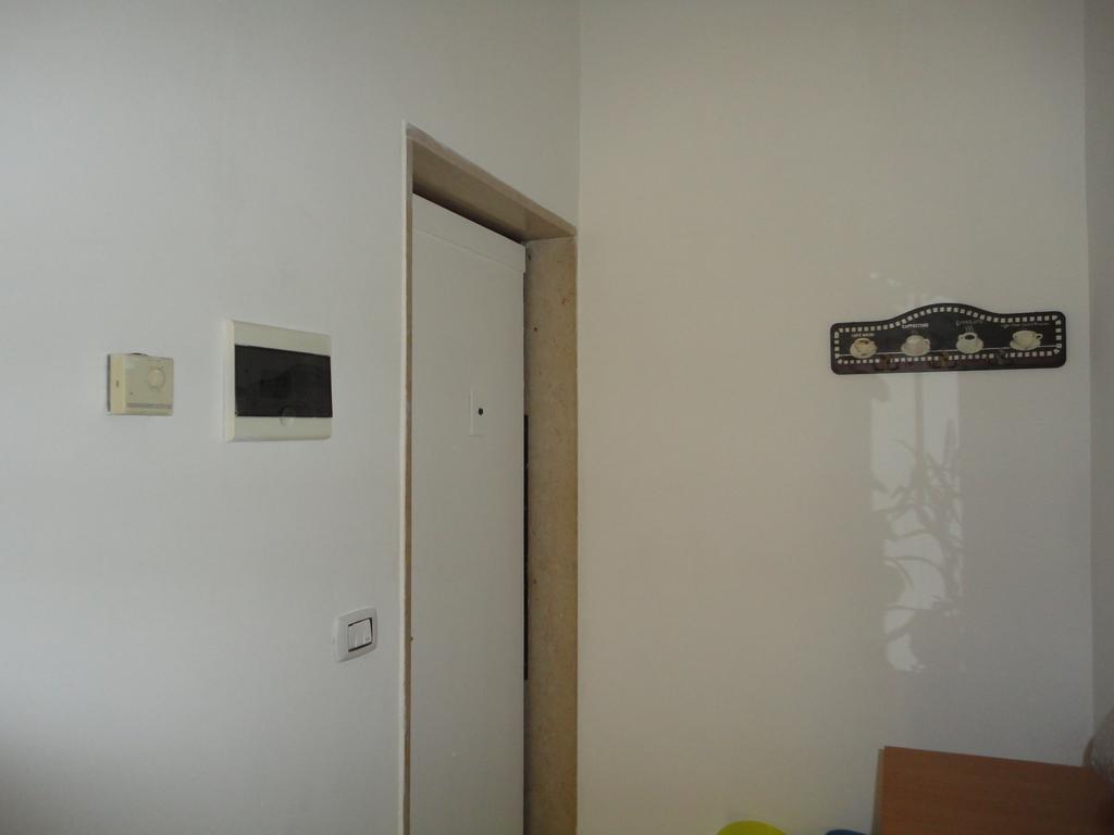 Travel And Living Hotel Trani Buitenkant foto