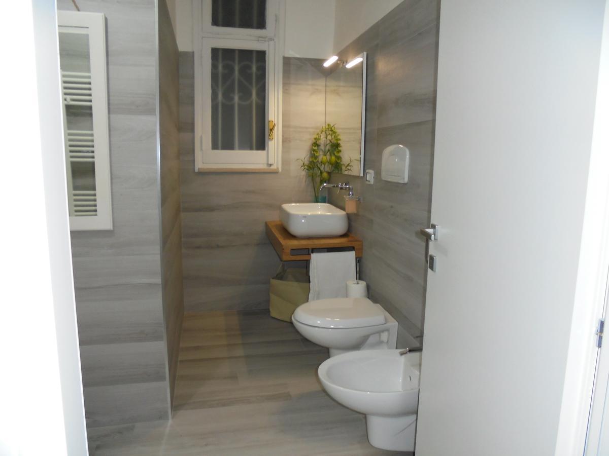 Travel And Living Hotel Trani Buitenkant foto