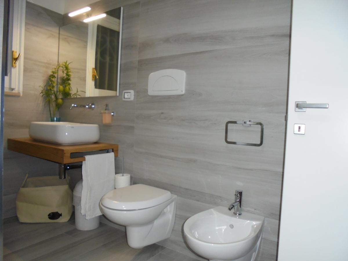 Travel And Living Hotel Trani Buitenkant foto